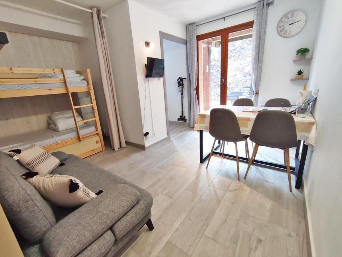 Le Reflet Des Montagnes, Studio, Centre Luchon, 4 Personnes Bagnères-de-Luchon 外观 照片